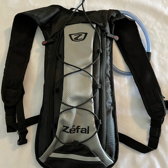 ZEFAL WATER HYDRATION BACKPACK ONLY Outdoot Hiking Camping Activewear Jogging - Picture 1 of 7